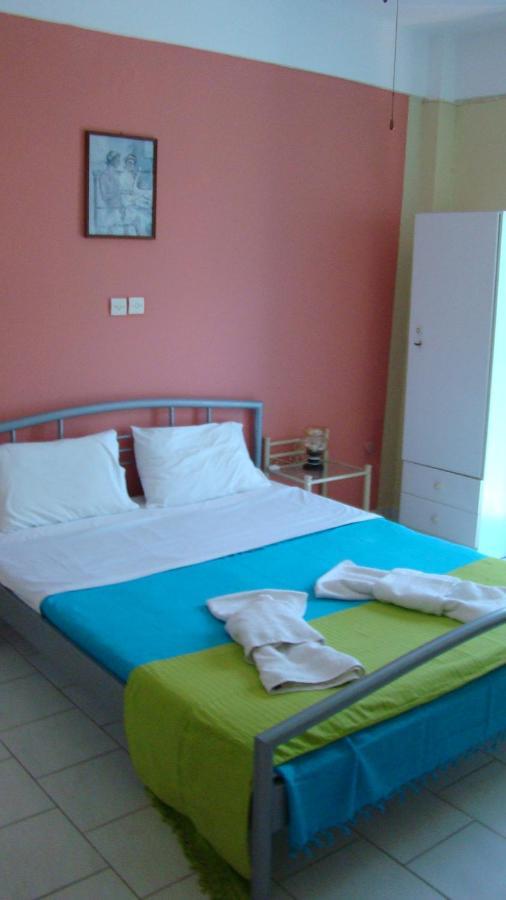 Dionisis Apartments Agia Efimia Bagian luar foto