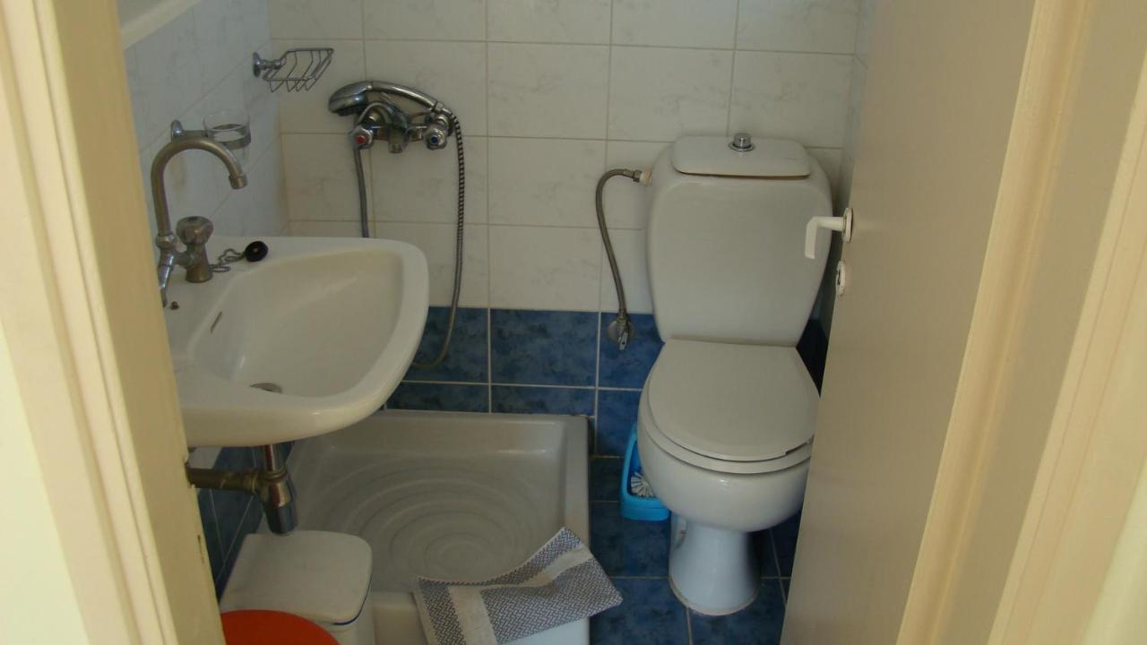 Dionisis Apartments Agia Efimia Bagian luar foto
