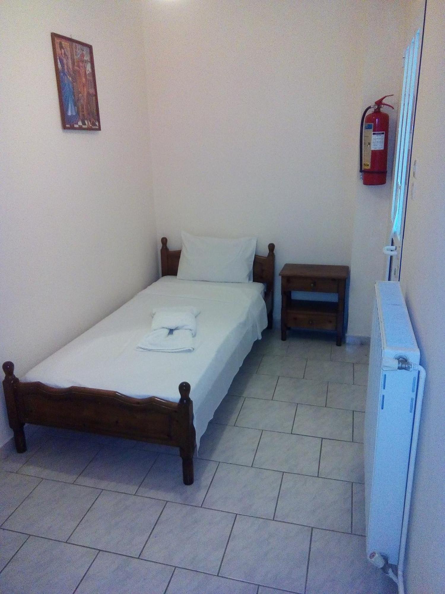 Dionisis Apartments Agia Efimia Bagian luar foto